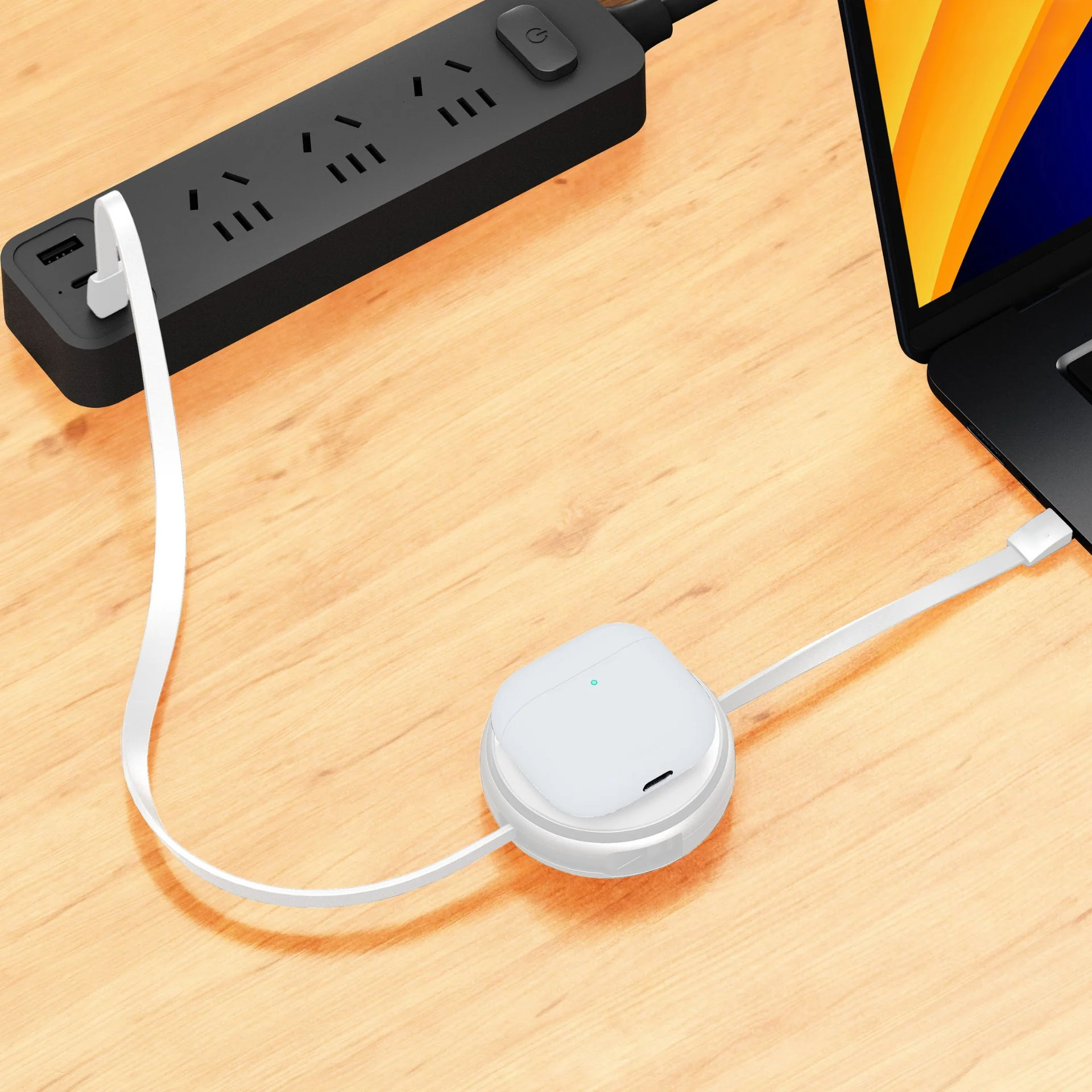USB Charger 2-in-1 Retractable USB-C Cable Wireless Multi-Device USB Charger